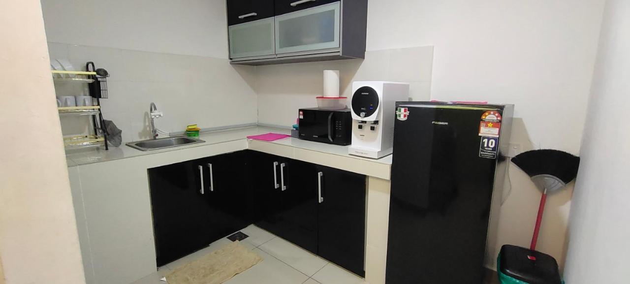 2 Rooms Homestay Deviana Wakaf Che Yeh コタバル エクステリア 写真